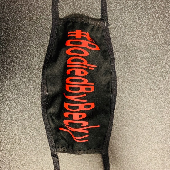 Face mask. Black or white - Picture 2 of 5